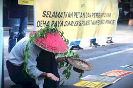 Aksi di Kantor PT Vale Indonesia, WALHI Sulsel Tuntut Keluarkan Moratorium dan Hentikan Eksplorasi Tambang Nikel di Blok Tanamalia