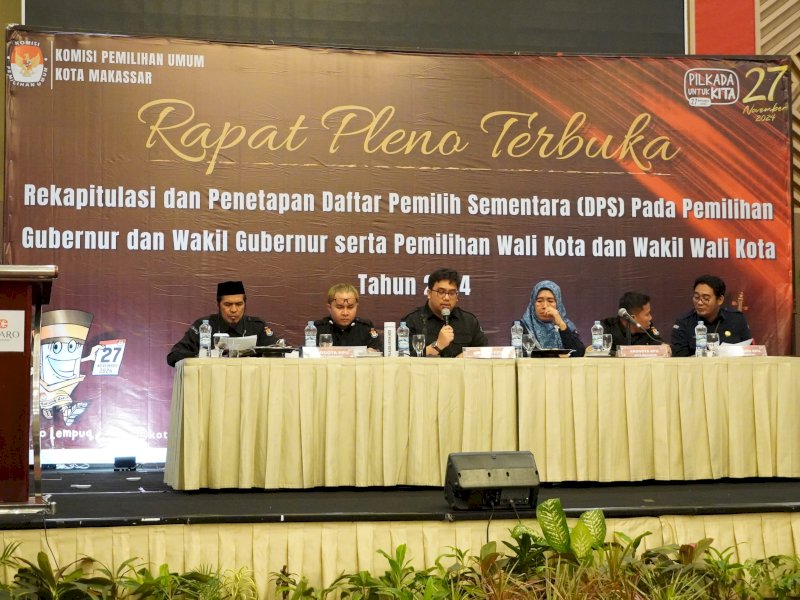 KPU Kota Makassar menetapkan DPS untuk pemilihan Gubernur dan Wakil Gubernur serta Wali Kota dan Wakil Wali Kota pada Pilkada Serentak 2024 mendatang, Komisi Pemilihan Umum (KPU) Kota Makassar telah menetapkan Daftar Pemilih Sementara (DPS) untuk pemilihan Gubernur dan Wakil Gubernur serta Wali Kota dan Wakil Wali Kota pada Pilkada Serentak 2024, di Hotel Claro, Kota Makassar, Sabtu (10/8/2024). @Jejakfakta/dok. Humas KPU Makassar