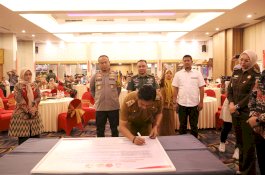 PJ Sekda Hadiri Sosialisasi Pengawasan Pemilihan Ingatkan ASN Tidak Terlibat Politik Praktis