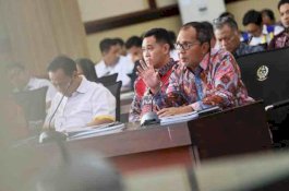 Wali Kota Makassar Hadiri Kunjungan Komisi V DPR RI di Kantor Gubernur Sulsel