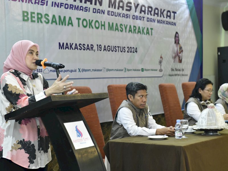 Anggota DPR RI Komisi IX, Aliyah Mustika Ilham pada sosialisasi Pemberdayaan Masyarakat melalui KIE tentang Obat dan Makanan di Aerotel Smile Makassar, Senin (19/8/2024). @Jejakfakta/RezaArifuddin