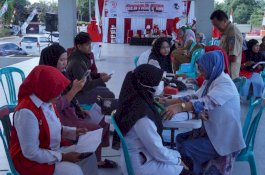 Momen PIM Bulukumba Berbagi 1000 Gelas Teh hingga Sedekah Darah