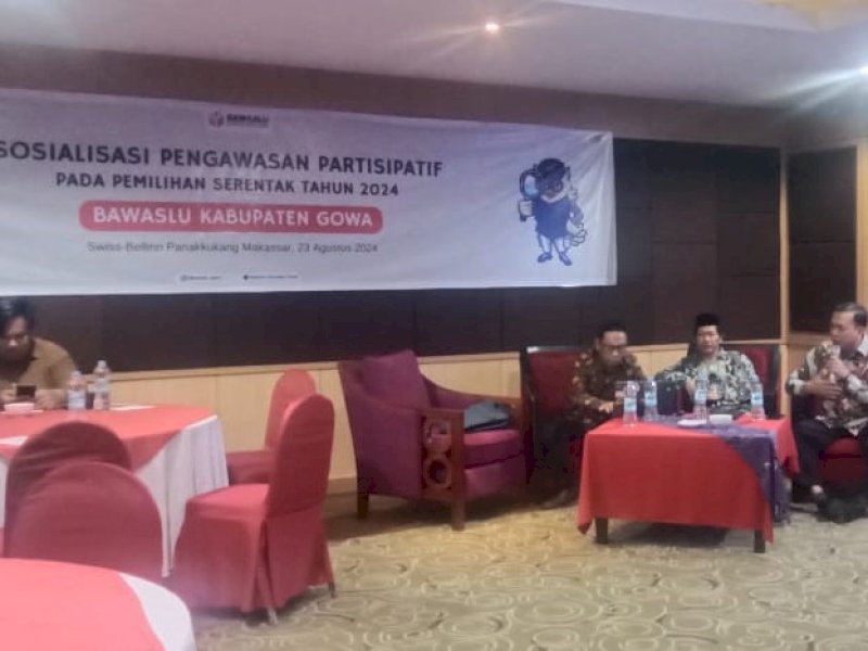 Sosialisasi pengawasan partisiatif pada Pemilihan Serentak tahun 2024 yang digelar Bawaslu Kabupaten Gowa di Makassar, Jumat (23/8/2024). @Jejakfakta/Samsir