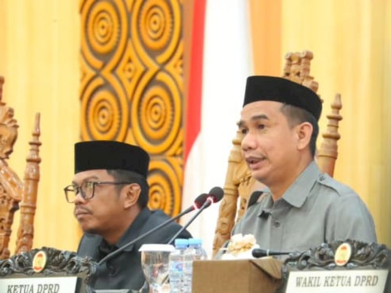 Kamis (29/8/2024) malam, DPRD Kota Makassar mengadakan Rapat Paripurna ke-14 Masa Persidangan Ketiga Tahun Sidang 2023/2024. Ketua DPRD Kota Makassar, Rudianto Lallo, Caleg DPR RI 2024 terpilih, yang memimpin rapat. 