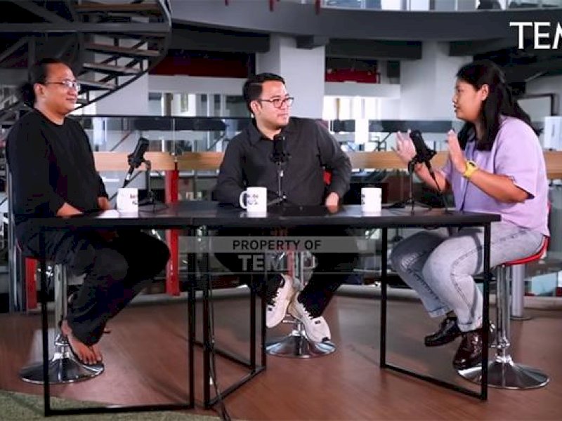 Tangkapan layar host Bocor Alus Politik. FOTO/youtube
