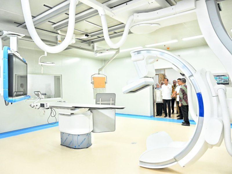 Presiden Joko Widodo meresmikan Rumah Sakit Kementerian Kesehatan (RS Kemenkes) di Kota Makassar, Jumat (6/9/2024). &nbsp;@Jejakfakta/BPMI Setpres