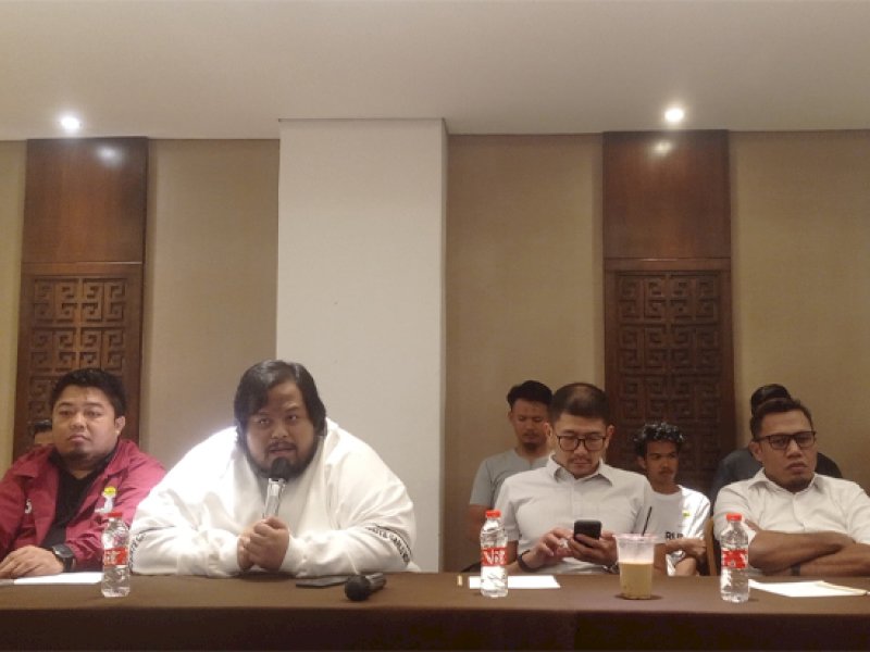 Panitia Musda HIPMI Sulsel melakukan konferensi pers di Hotel Four Point Makassar pada Selasa, (10/09/2024). Foto: Sindo Makassar - Muhaimin