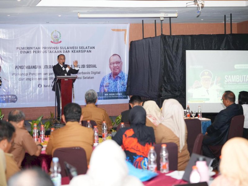 Penjabat Gubernur Sulsel, Zudan Arif Fakrulloh saat menghadiri acara workshop pengembangan perpustakaan berbasis digital serta penerapan aplikasi Sistem Informasi Kearsipan Dinamis Terintegrasi (SRIKANDI), di Hotel Santika, Makassar, Selasa (24/9/2024). @Jejakfakta/dok. Pemprov Sulsel