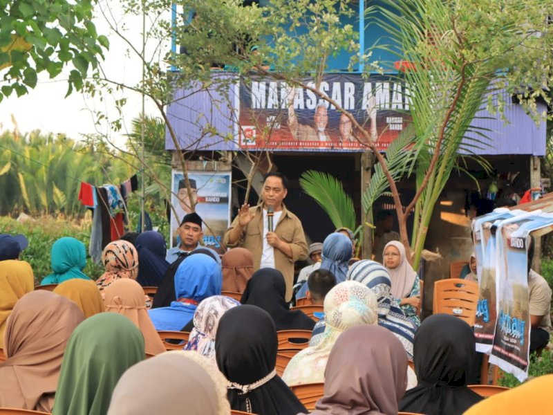 Abdul Rahman Bando menggelar sosialisasi di Pampang 4, Kecamatan Panakkukang, Kota Makassar, Selasa (24/9/2024). (Foto: Istimewa)
