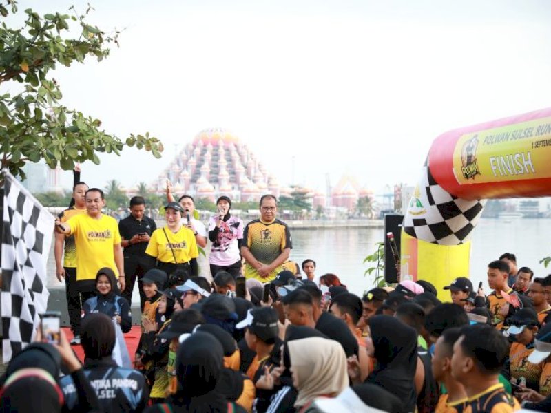 Danny Pomanto dan Kapolda Lepas Peserta Polwan Sulsel Run 2024