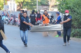 Pj Sekda Makassar Pimpin Sabtu Bersih di Manggala, Siap Pertahankan Adipura untuk Makassar