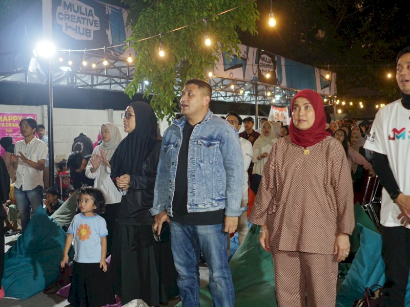 Calon Wali Kota Makassar dan Wakil, Munafri Arifuddin - Aliyah Mustika Ilham (MULIA) menghadiri MULIA Inspiring Talk, bertajuk "Anak Muda dan Politik: Suara Pemuda Yang Harus Dikawal", dilaksanakan di MULIA Creative Hub, Jl. Balai kota, Sabtu (5/10/2024). @Jejakfakta/Istimewa