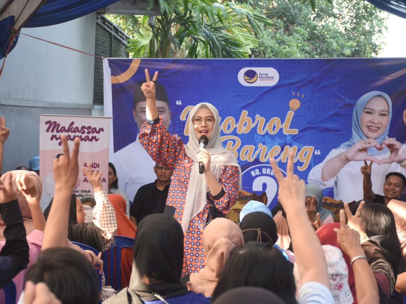 Ketua DPRD Sulsel Andi Rachmatika Dewi, mendampingi Rezki Mulfiati Lutfi, dalam rangkaian kegiatan kampanye di wilayah Tamalanrea dan Biringkanaya, Minggu (13/10/2024). @Jejakfakta/dok. Istimewa 