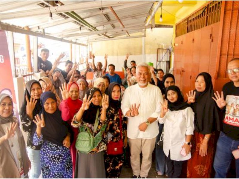 Calon Wali Kota Makassar, Amri Arsyid, terus bergerak meyakinkan warga terkait program bantuan usaha Rp10 juta perorang. Foto: Istimewa