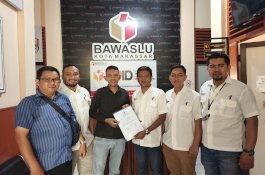 Tim Hukum Munafri-Aliyah Laporkan Penyebar Video Black Campaign ke Bawaslu Makassar