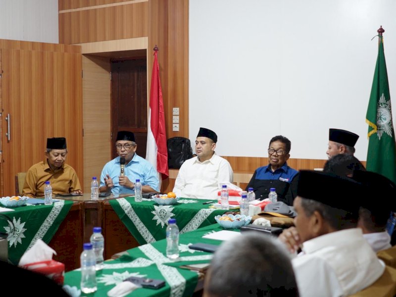  Wali Kota Makassar, Munafri Arifuddin alias Appi saat bertemu dengan Pimpinan Wilayah (PW) Muhammadiyah Sulawesi Selatan (Sulsel) Kantor Pusat Dakwah Muhammadiyah di Makassar, dalam rangka silaturahmi, Rabu (30/10/2024). @Jejakfakta/dok. Istimewa