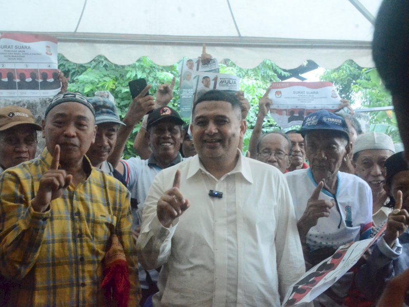 Calwalkot Makassar, Munafri Arifuddin saat menyapa warga. @Jejakfakta/dok. Istimewa