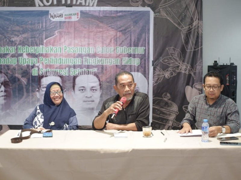 Diskusi panel Bedah Visi Misi Gubernur - Wakil Gubernur Sulsel 2024 "Menakar Keberpihakan Pasangan Calon Gubernur Terhadap Upaya Perlindungan Lingkungan Hidup di Sulawesi Selatan" yang digelar Walhi Sulsel, di Kopitiam Jl Hertasning Makassar, Senin (11/11/2024). @Jejakfakta/Istimewa