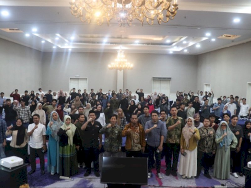 Sebanyak 100 pemuda dan pemudi desa se-Kabupaten Maros dilatih untuk menjadi Relawan Gerakan Bersama Awasi TPS untuk pilkada serentak 2024, di Hotel Aryaduta Makassar. @Jejakfakta/Istimewa