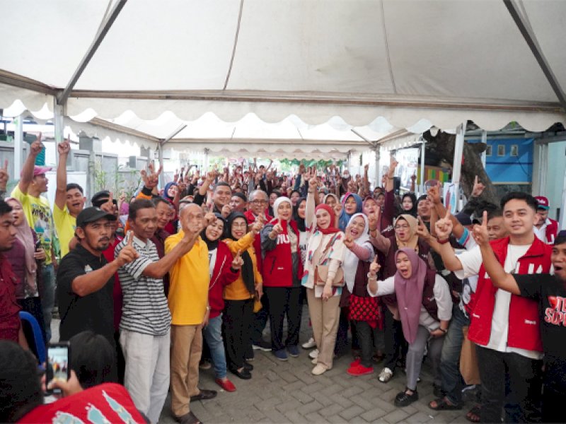 Paslon MULIA saat melakukan kampanye dialogis di Kelurahan Barombong, Kecamatan Tamalate, Makassar, Kamis (14/11/2024). @Jejakfakta/dok.Istimewa