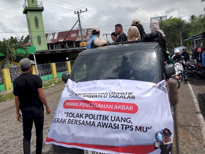 Bawaslu Takalar pawai sosialisasi dalam mencegah politik uang, politisasi SARA dan Hoax. @Jejakfakta/Istimewa
