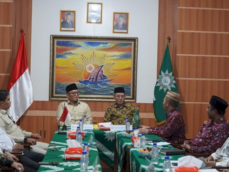 Wakil Kepala Badan Penyelenggara Haji Dahnil Azhar Simanjuntak menemui Jajaran Pimpinan Wilayah Muhammadiyah Sulsel, Senin (21/11/2024). @Jejakfakta/Istimewa