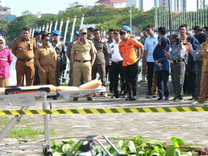 Wali Kota Makassar Moh Ramdhan Pomanto memimpin apel Kesiapsiagaan Bencana Hidrometeorologi di Tugu MNEK Pantai Losari, Selasa (26/11/2024). @Jejakfakta/Istimewa