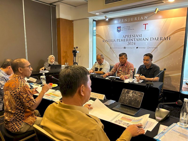Bupati Bulukumba Andi Muchtar Ali Yusuf, mempresentasikan inovasi peningkatan kinerja pelayanan publik daerah, di Oakwood Suites Kuningan Jakarta, Selasa (3/12/2024). @Jejakfakta/Istimewa