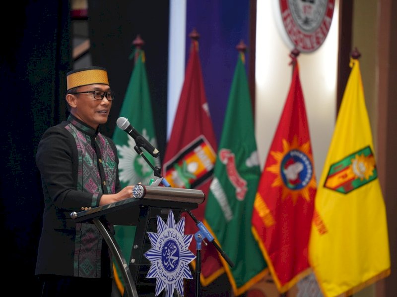 Penjabat Gubernur Sulsel, Zudan Arif Fakrulloh, saat menghadiri Milad Muhammadiyah ke-112 tahun, yang dipusatkan di Gedung PT Semen Tonasa, Kabupaten Pangkep, Minggu (22/12/2024). @Jejakfakta/Istimewa
