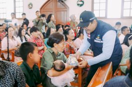 Di Tengah Suasana Natal, Kemensos Salurkan Rp5,4 Miliar untuk Korban Banjir Sulsel