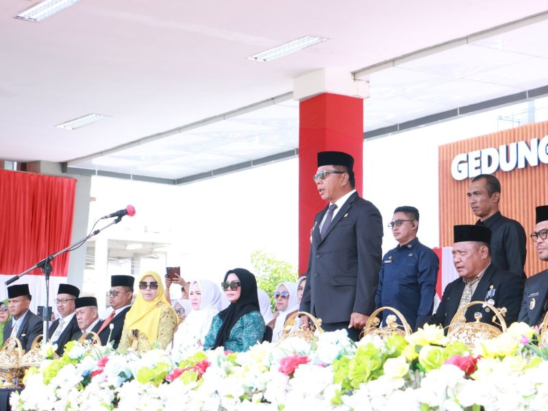 Bupati Bulukumba Andi Muchtar Ali Yusuf, saat Peringatan Hari Amal Bhakti (HAB) ke-79 tingkat Kabupaten Bulukumba berlangsung meriah di Lapangan Pemuda pada Jumat (3/1/2025). @Ist. 