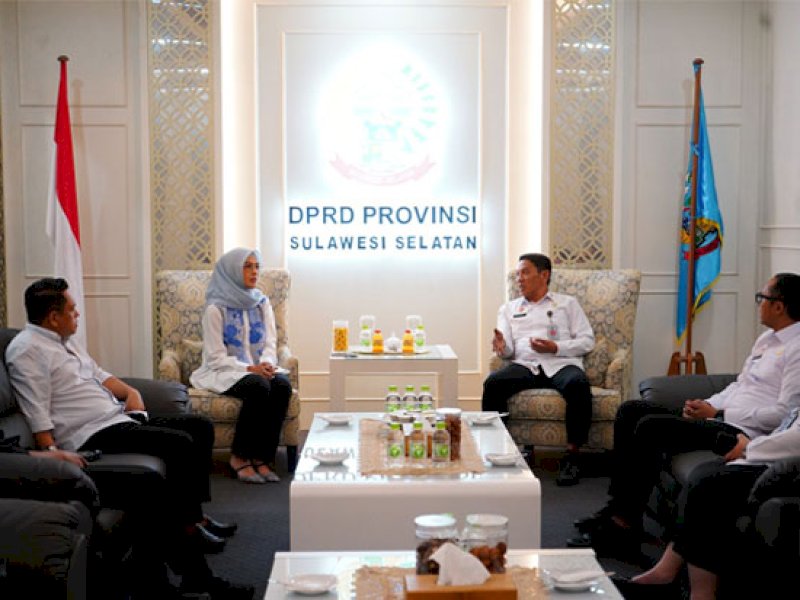 Kepala Kantor Wilayah Kementerian Hukum Sulawesi Selatan, Andi Basmal mengunjungi Ketua Dewan Perwakilan Rakyat Daerah (DPRD) Provinsi Sulawesi Selatan, A. Rachmatika Dewi, Senin (6/1/2024). @Jejakfakta/Istimewa