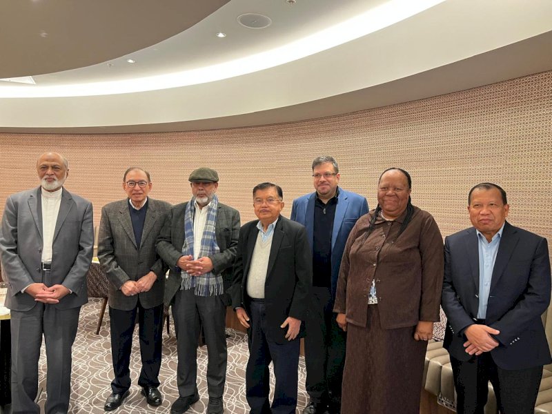 Wakil Presiden RI ke-10 dan ke-12, Jusuf Kalla (JK), saat menghadiri Pemikiran London untuk Minoritas Muslim di London, Inggris, Rabu (15/1/2025). @Jejakfakta/dok. Media JK