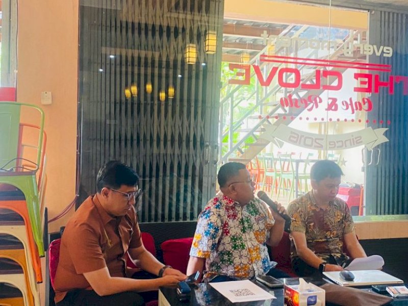 Pemerintah Kabupaten Maros bersama United States Agency for International Development (USAID) Indonesia Urban Water, Sanitation and Hygiene (IUWASH) Tangguh menggelar Workshop Intensif di Clove Cafe Maros, Kamis (16/01/2025). @Jejakfakta/Istimewa