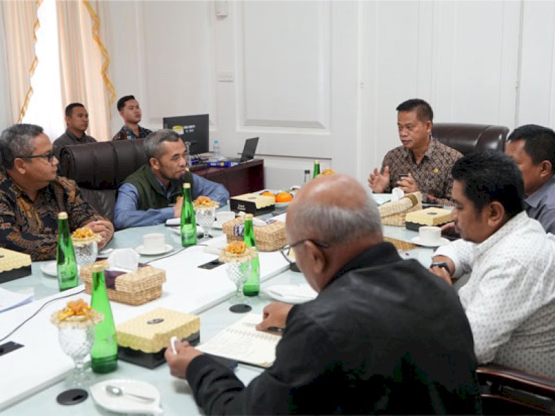 Penjabat Gubernur Sulsel, Fadjry Djufry memimpin Rapat Koordinasi (Rakor) bersama seluruh jajaran Badan Standarisasi Instrumen Pertanian (BSIP) Republik Indonesia. @Jejakfakta/Istimewa