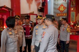 Kapolres Pelabuhan Makassar Tinjau Kesiapan Pengamanan Imlek 2025