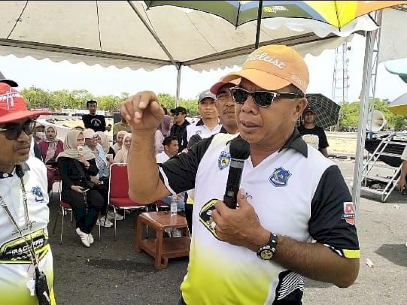 Bupati Bulukumba Andi Muchtar Ali Yusuf menutup balap motor Bira Prix 2025 di Sirkuit Titik Nol, kawasan wisata Pantai Tanjung Bira, Minggu (2/2/2025). @Jejakfakta/Istimewa