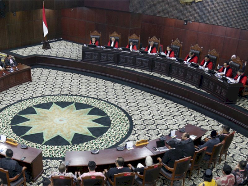 Hakim MK saat membacakan putusan dismissal dalam sidang di Jakarta pada Rabu (05/02/2025). @Jejakfakta/foto: Humas MK
