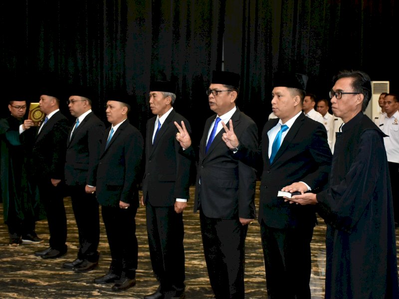 Kakanwil Ditjenpas Sulawesi Selatan, Rudy Fernando Sianturi, secara resmi melantik enam pejabat administrator dalam sebuah upacara di Aula Pancasila, Kanwil Ditjenpas Sulsel, Jalan Sultan Alauddin, Makassar, Senin (10/2/2025). @Jejakfakta/Istimewa