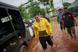 Banjir Melanda Pemukiman Warga di Makassar, Appi Siapkan Bantuan