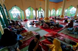 217 Korban Banjir Antang Manggala Masih Mengungsi, Butuh Air dan Popok Bayi!