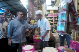 Kunjungi Dua Pasar Tradisonal Makassar, Appi Rencanakan Pembenahan dengan Sistem Hanggar