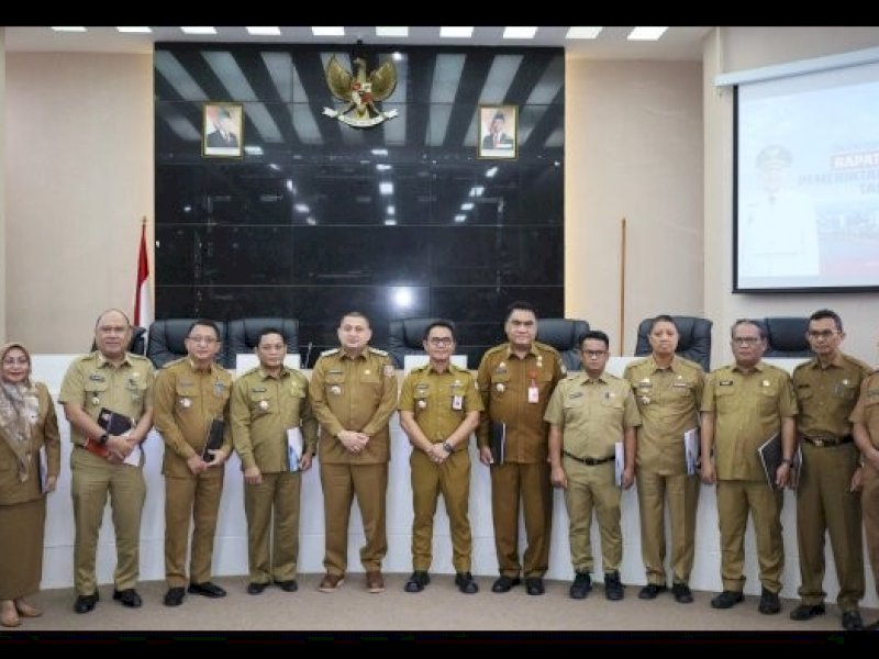 Wali Kota Makassar Munafri Arifuddin bersama pejabat Plt kepala OPD Pemkot Makassar. @Jejakfakta/Istimewa