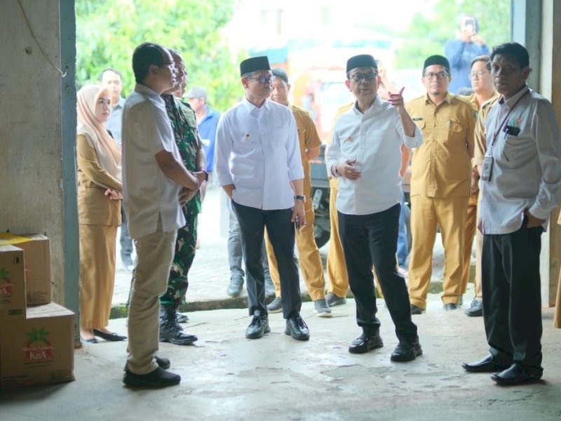 Bupati Soppeng Suwardi Haseng bersama Wakil Bupati Selle KS Dalle Kunjungi Kantor Bulog Soppeng. @Jejakfakta/Foto: Istimewa