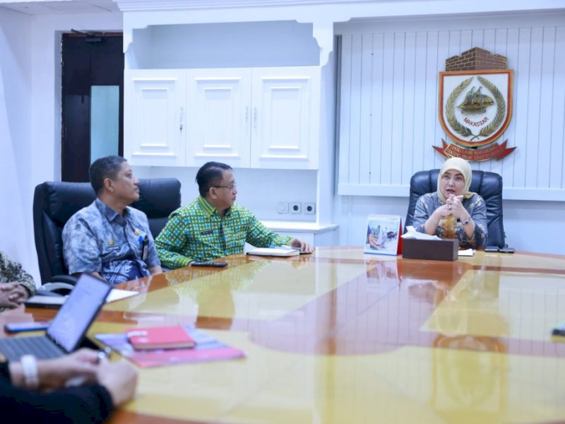 Wakil Wali Kota Makassar, Aliyah Mustika Ilham memimpin rapat koordinasi (rakor) guna mematangkan persiapan acara buka puasa bersama anak-anak panti asuhan, yang akan dirangkaikan dengan peringatan malam Nuzulul Quran, Kamis (6/03/2025). @Jejakfakta/dok. Pemkot Makassar