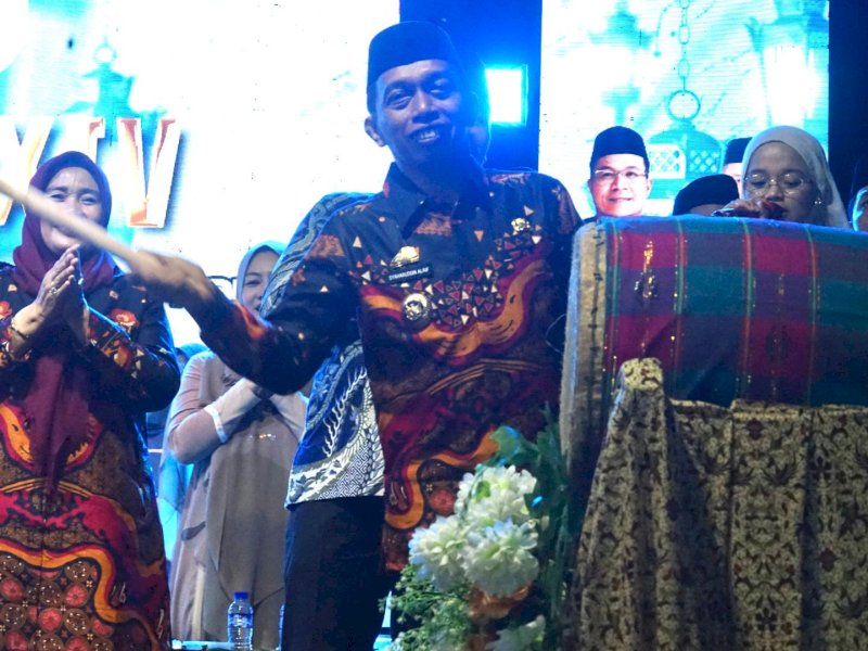 Bupati Sidenreng Rappang (Sidrap), H. Syaharuddin Alrif, membuka Seleksi Tilawatil Qur&rsquo;an dan Hadits (STQH) ke-34 tingkat kabupaten tahun 2025, Jumat malam (7/3/2025). @Jejakfakta/dok. Pemkab Sidrap