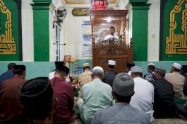 Bupati Sidrap Tarawih di Masjid Baitul Rahman, Ajak Masyarakat Berzakat