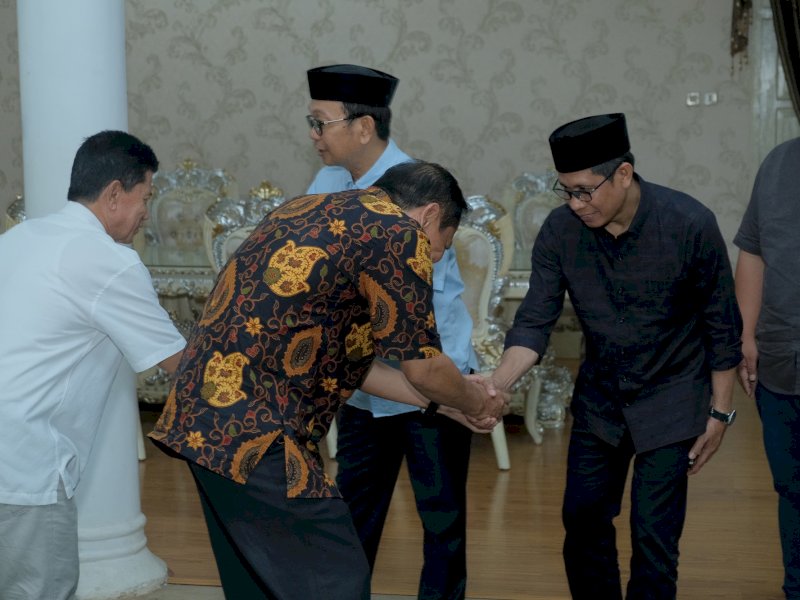 Pengurus Pusat IKA SMAN 200/1 Soppeng bersama panitia HBH IKA Alumni menggelar audiensi dengan Bupati Soppeng, H. Suwardi Haseng, bersama Wakil Bupati Soppeng Selle Ks Dalle, Minggu (9/3/2025). @Jejakfakta/Istimewa