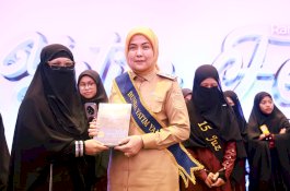 Hadiri Yatim Fest Ramadan, Aliyah Mustika Ilham Dinobatkan Sebagai Bunda Yatim