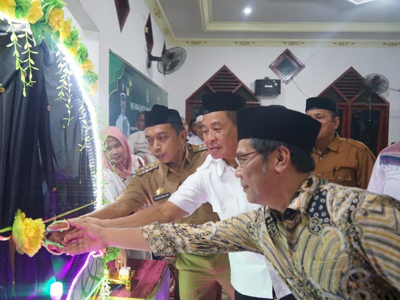Bupati Sidrap, H. Syaharuddin Alrif, membuka Musabaqah Tilawatil Qur&rsquo;an (MTQ) tingkat desa Buntu Buangin, Dengeng-Dengeng, dan Belawae, Kecamatan Pitu Riase, Senin (10/3/2025). @Jejakfakta/dok. Pemkab Sidrap